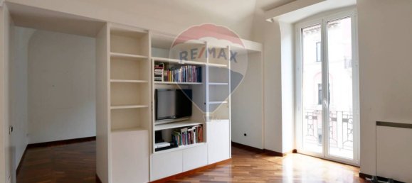 Apartamento de 3 dormitorios en Bari, Italy No. 353258 4