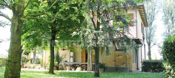 3 Schlafzimmer Villa in Calderara di Reno, Italy, Nr. 266858 5
