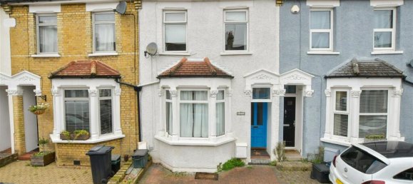 3 bedrooms House in Essex, United Kingdom No. 4088 3