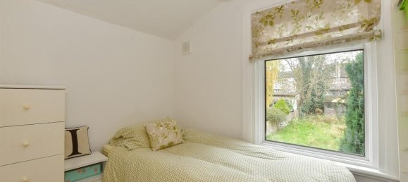 3 bedrooms House in Essex, United Kingdom No. 4088 13
