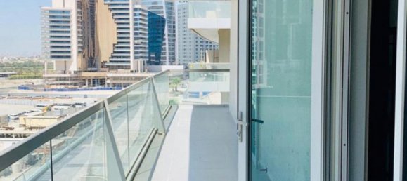 1 bedroom Apartment in Business Bay, UAE No. 420 3