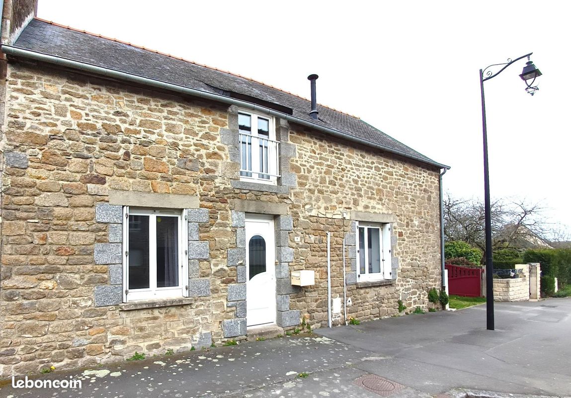 3 bedrooms Townhouse in Miniac-Morvan, France No. 276023