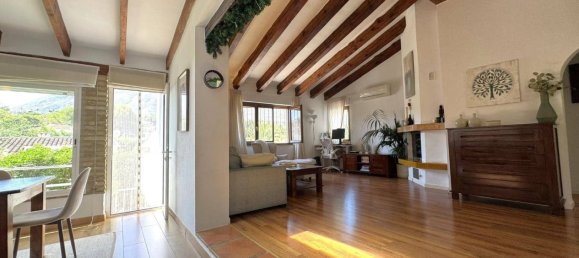 3 bedrooms House in Denia, Spain No. 182064 7