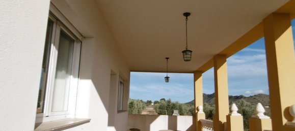 2 bedrooms House in Yecla, Spain No. 107492 2