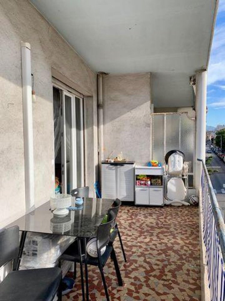 Studio in the Condo in Nice, France No. 16127