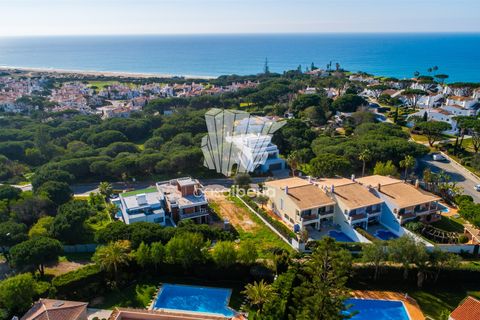  Land in Almancil, Portugal No. 255633