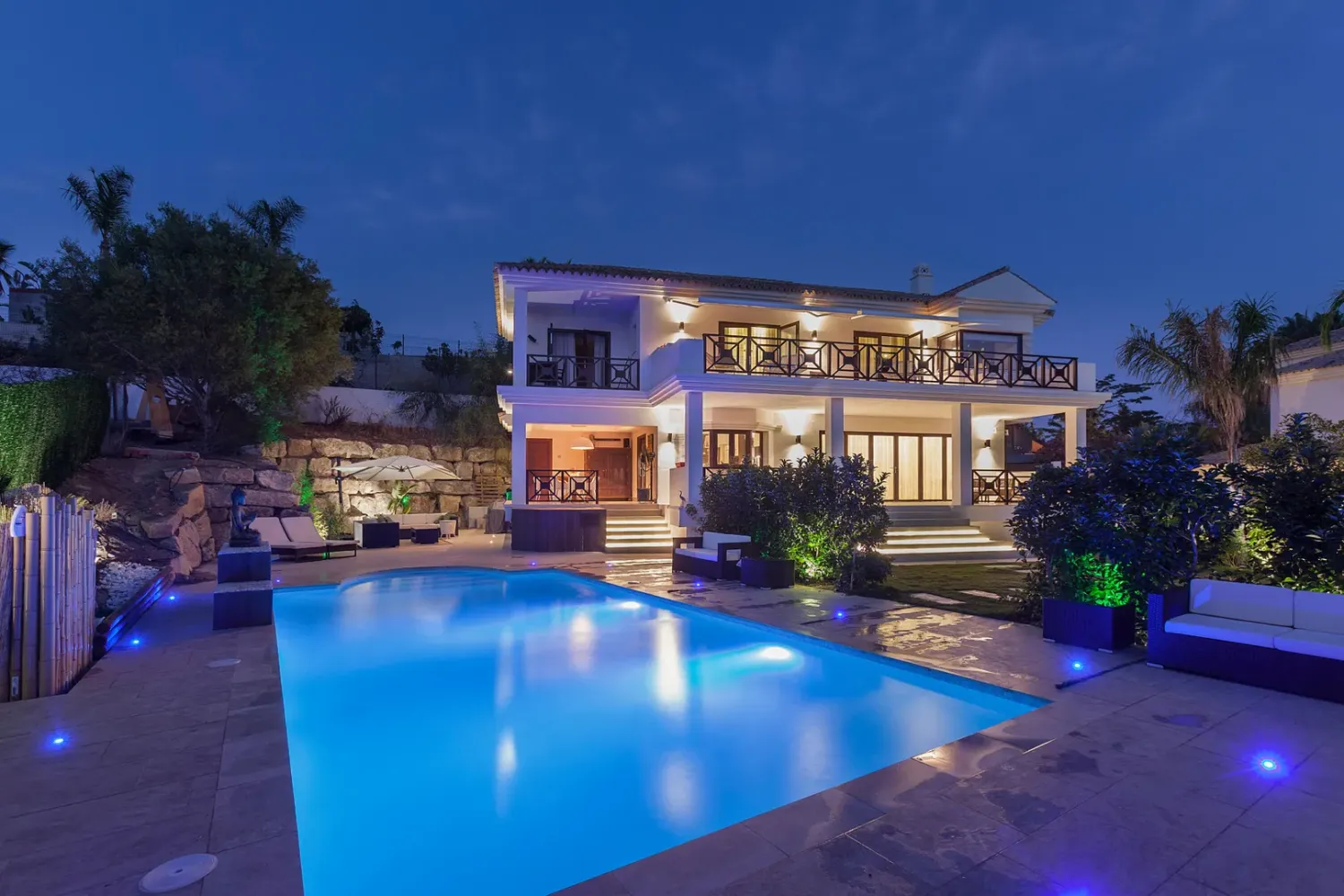 Villa de 5 dormitorios en Marbella, Spain No. 121228