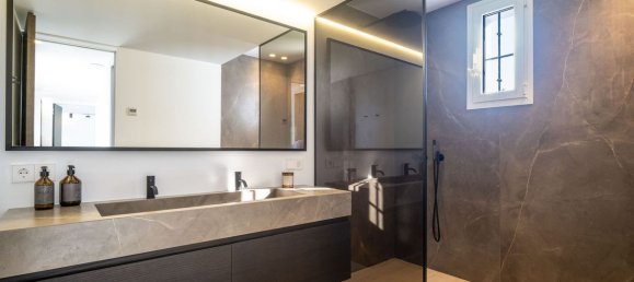 4 bedrooms Townhouse in Marbella, Spain No. 102190 15