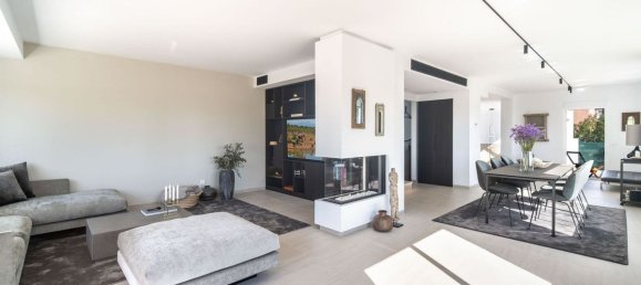 4 bedrooms Townhouse in Marbella, Spain No. 102190 9