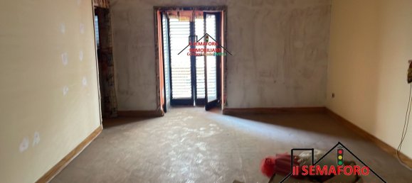 2-Zimmer Gewerbliche Immobilie in Partinico, Italy, Nr. 83569 8