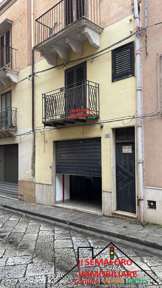 2-Zimmer Gewerbliche Immobilie in Partinico, Italy, Nr. 83569