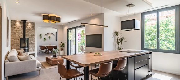 4 bedrooms Commercial property in Cannes, France No. 1499 5