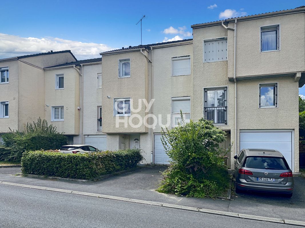Casa de 3 dormitorios en Franconville, France No. 178710