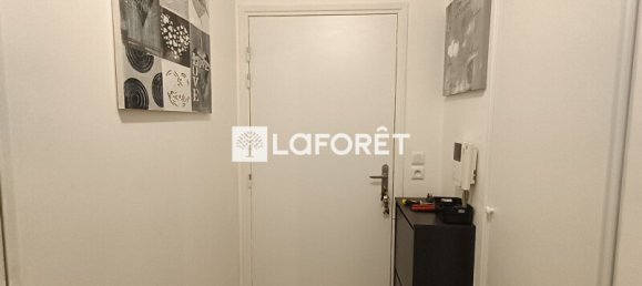 1 bedroom Apartment in Mainvilliers, France No. 39369 3