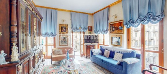 3 rooms Apartment in Turin, Italy No. 300371 3