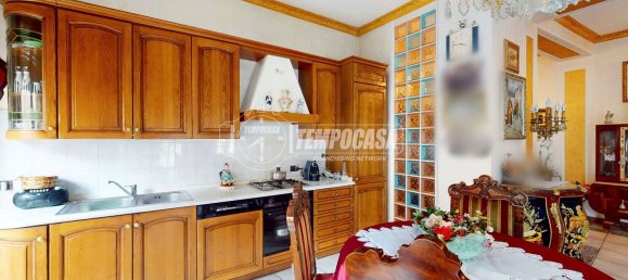 3 rooms Apartment in Turin, Italy No. 300371 10