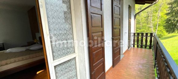 2 bedrooms House in Albino, Italy No. 2044 15