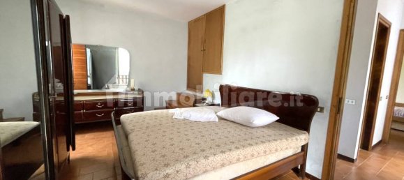 2 bedrooms House in Albino, Italy No. 2044 14