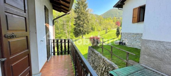 2 bedrooms House in Albino, Italy No. 2044 11