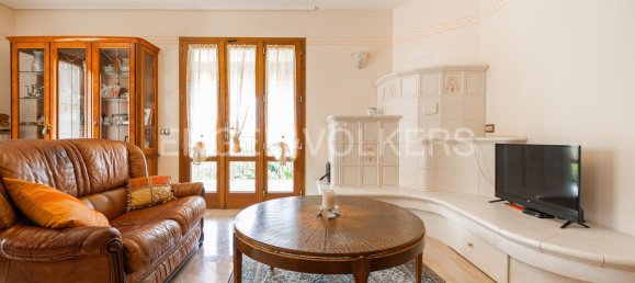 9-salle Villa à Zocca, Italy No. 303020 7