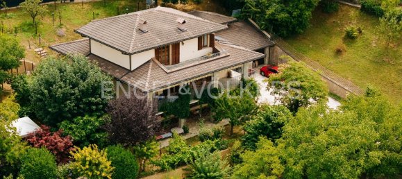 9-salle Villa à Zocca, Italy No. 303020 2