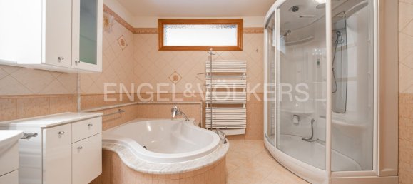 9-salle Villa à Zocca, Italy No. 303020 21