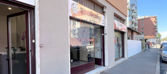 Propiedad comercial de 2 habitaciónes en Sesto San Giovanni, Italy No. 378955 17