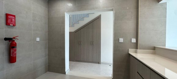 2 bedrooms Townhouse in Mina Al Arab, UAE No. 107021 4