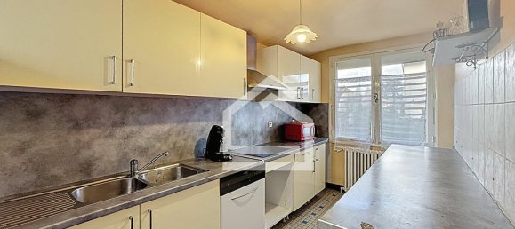 3 bedrooms House in Saint-Medard-en-Jalles, France No. 358066 7