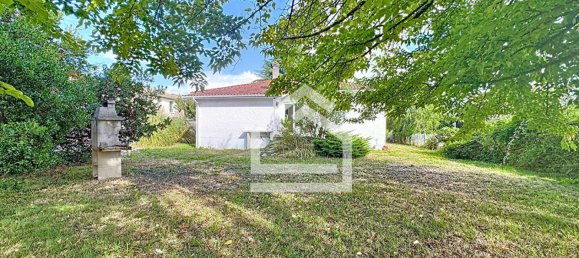 3 bedrooms House in Saint-Medard-en-Jalles, France No. 358066 3