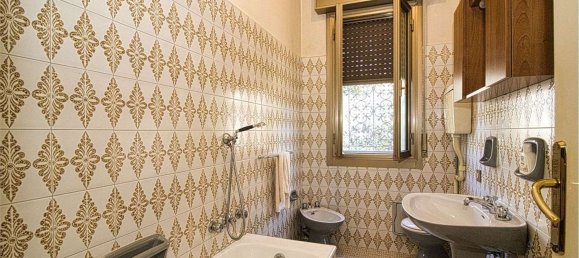 11 bedrooms House in Modena, Italy No. 320435 23