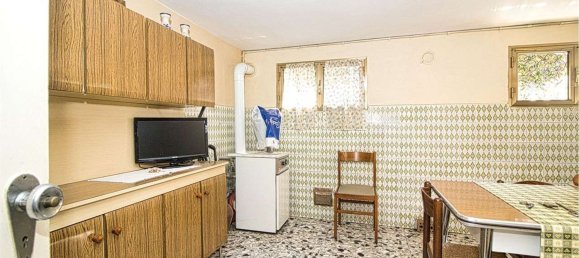 11 bedrooms House in Modena, Italy No. 320435 4