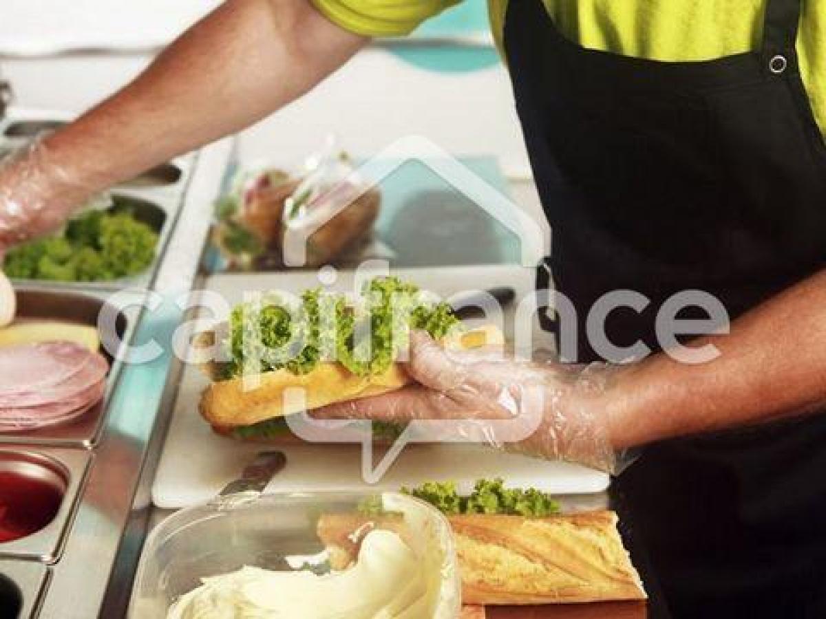 Escritório em Saintes, France 140 m² N.º 19834