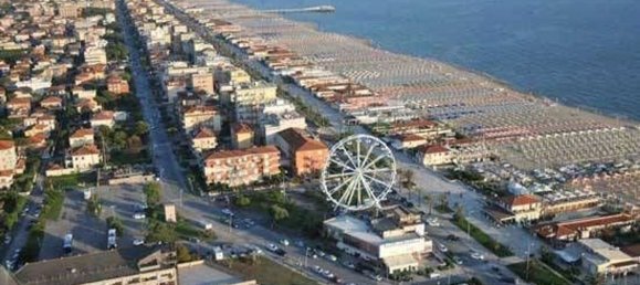 Gewerbliche Immobilie in Camaiore, Italy 37m², Nr. 211004 2