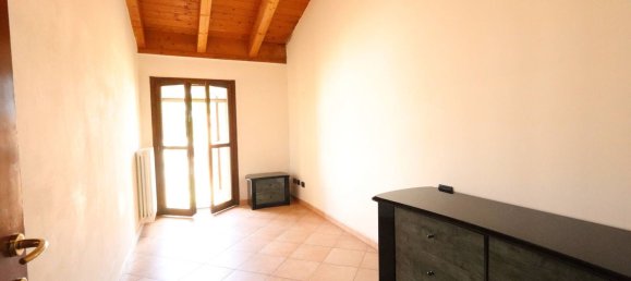 3 bedrooms Apartment in Reggiolo, Italy No. 323410 12