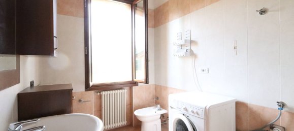 3 bedrooms Apartment in Reggiolo, Italy No. 323410 15