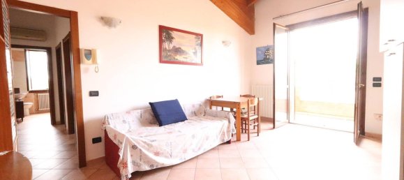 3 bedrooms Apartment in Reggiolo, Italy No. 323410 4