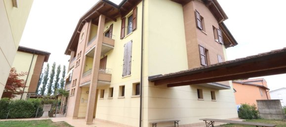 3 bedrooms Apartment in Reggiolo, Italy No. 323410 18