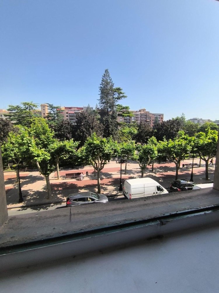 8 bedrooms Apartment in Logrono, Spain No. 162769