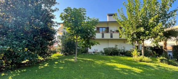 5 bedrooms Villa in Forte dei Marmi, Italy No. 188651 17