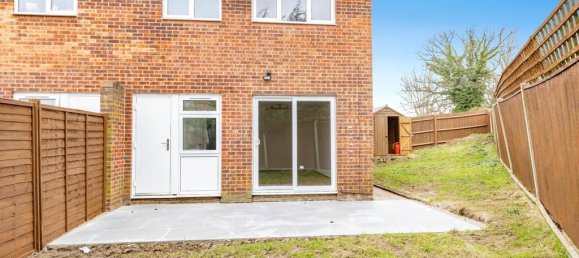 3 bedrooms Commercial property in Bushey, United Kingdom No. 6210 20