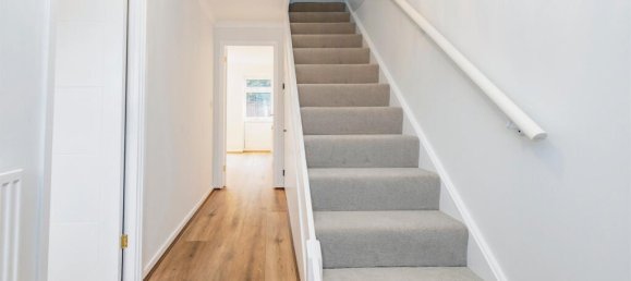 3 bedrooms Commercial property in Bushey, United Kingdom No. 6210 19