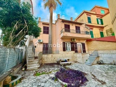 2 غرف نوم شقة في Anzio, Italy رقم 113930