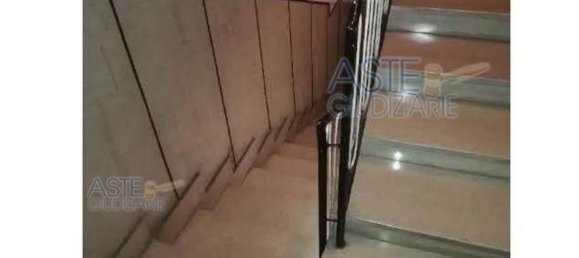 5 rooms Apartment in Rome, Italy No. 283088 6