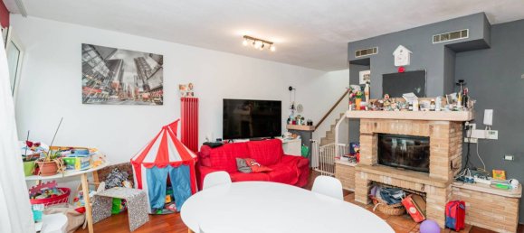 3 bedrooms House in Carpiano, Italy No. 277057 14