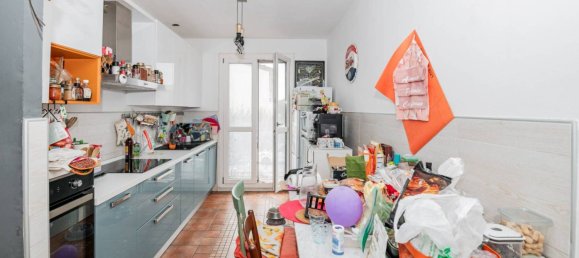 3 bedrooms House in Carpiano, Italy No. 277057 8