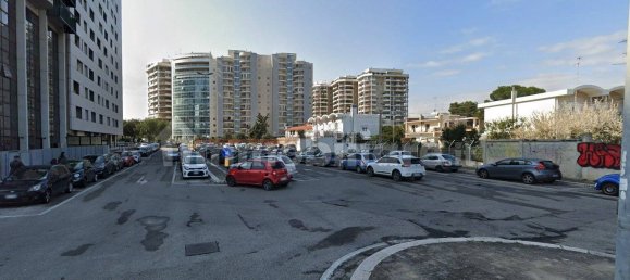 Гараж с 1 комнатой в Бари, Италия № 334462 9