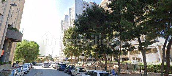 Гараж с 1 комнатой в Бари, Италия № 334462 10