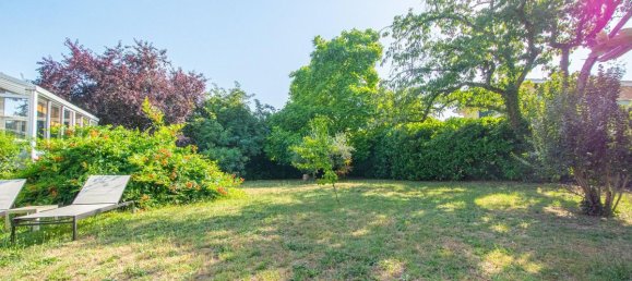 5 bedrooms House in Merignac, France No. 294625 6