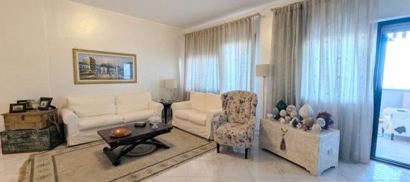 4 غرف نوم شقة في Taranto, Italy رقم 334374 10